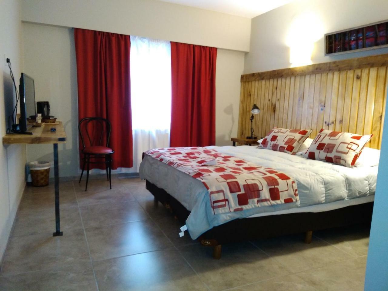Hostal El Koru San Carlos de Bariloche Bagian luar foto